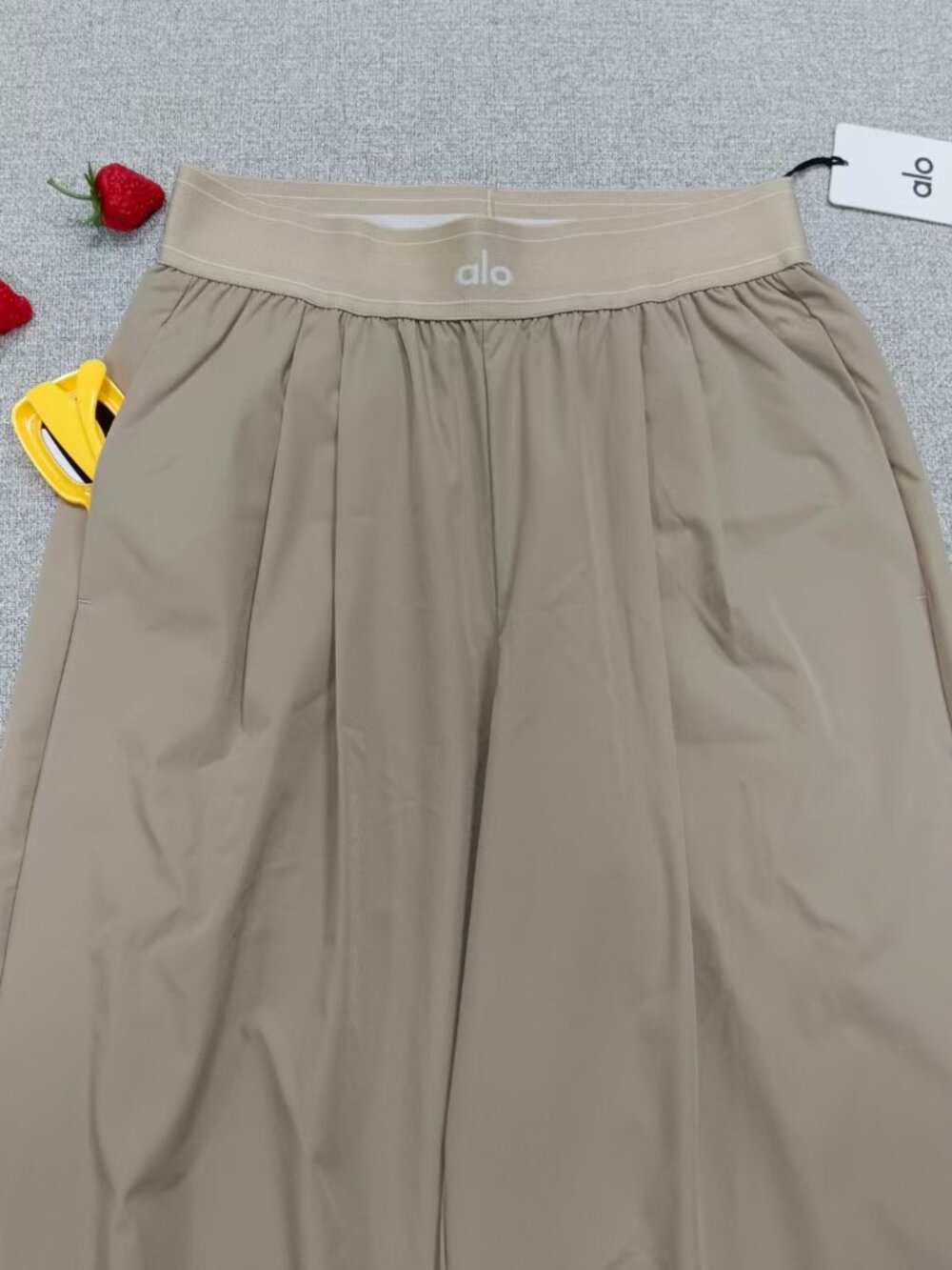Gravel🤩ALO Yoga Suit Up Wide Leg Trouser Regular 30”🥰Soft & Feminine,Limited - Picture 3 of 8